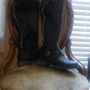 BRECKELLES BOOTS, SIZE 8